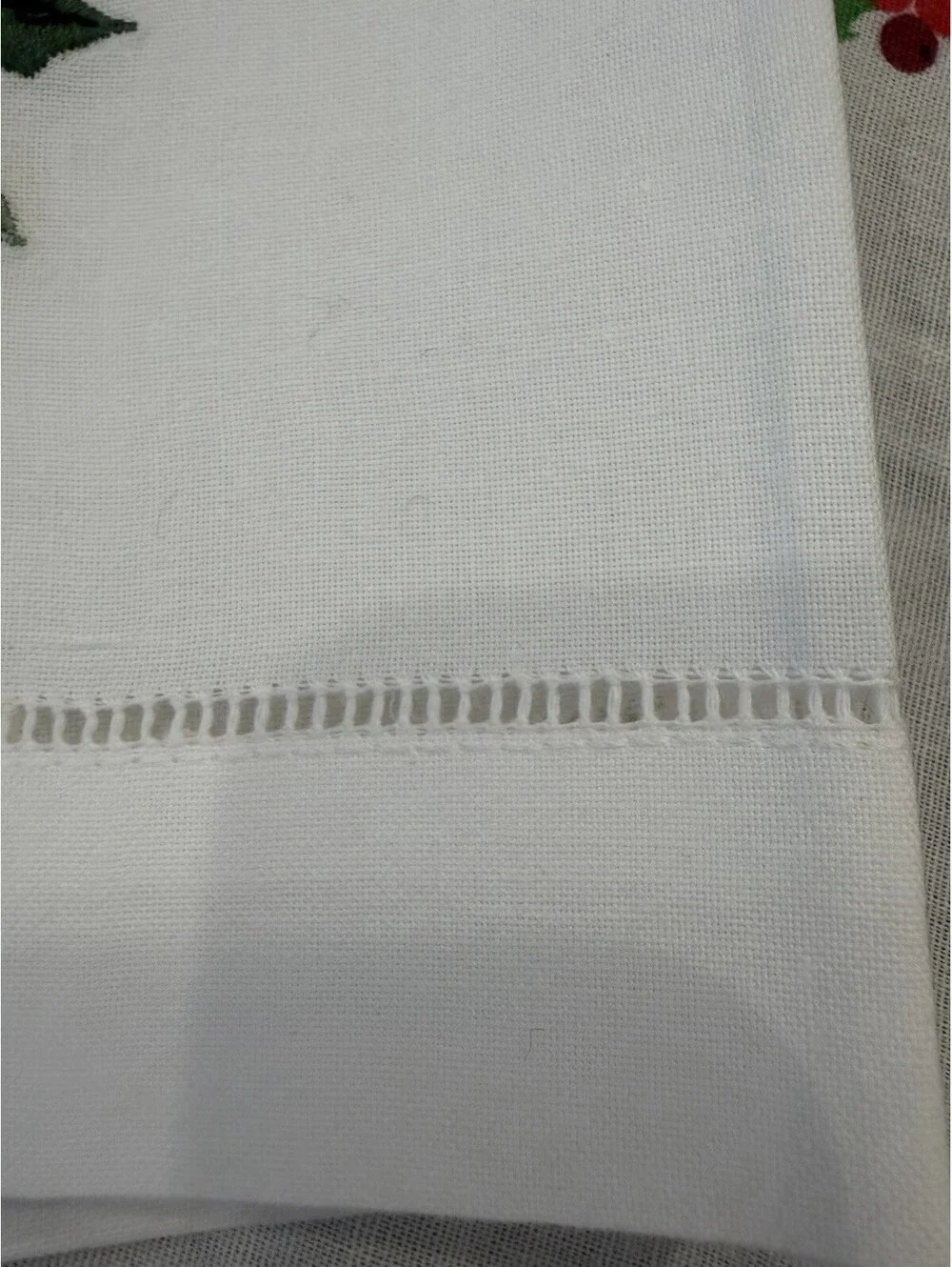 Set Of 4 Christmas Embroidered 100% Cotton Hand Towels